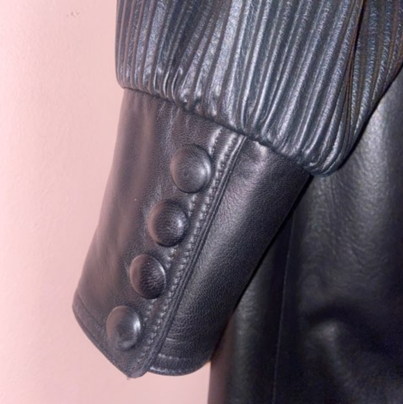 Taking Offers ! V!intage Black Custom Leather & Fox coat Real Fur - Picture 2 of 6